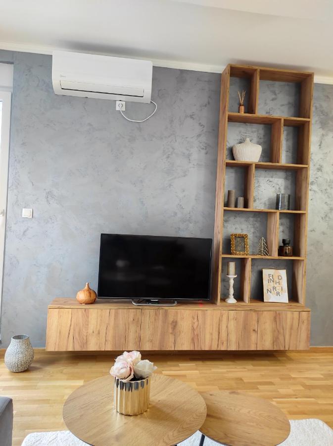 Apartman Milla Lux ノヴィ・サド エクステリア 写真