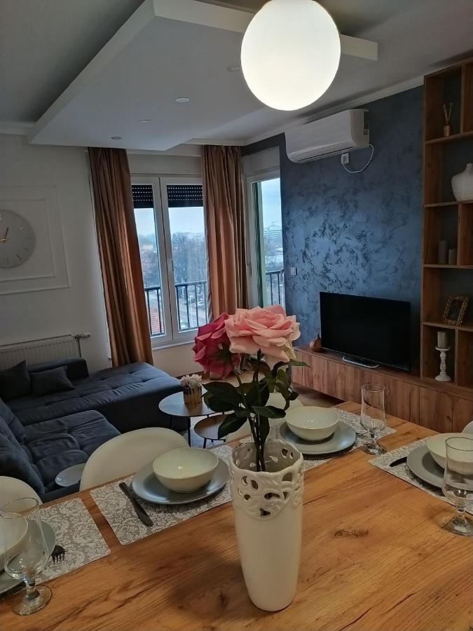 Apartman Milla Lux ノヴィ・サド エクステリア 写真